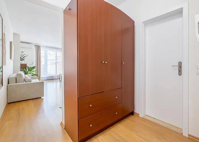 Matteo - Modern Appartment With Free Parking